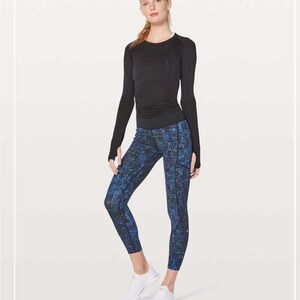 Lululemon leggings size 6 Blue Patterned colorful Keep Your Form Tight